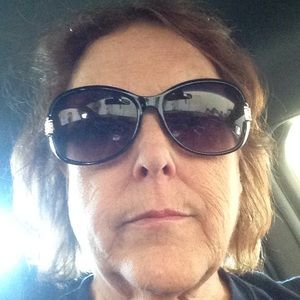 Meet your Posher, Beth